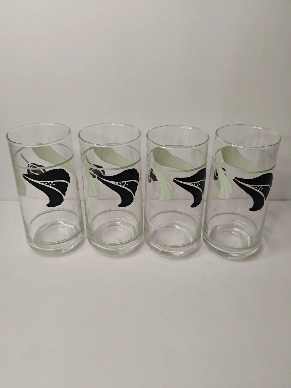 Set of 4 Floral Pattern Tall Drinking Glasses in Light Green and Black